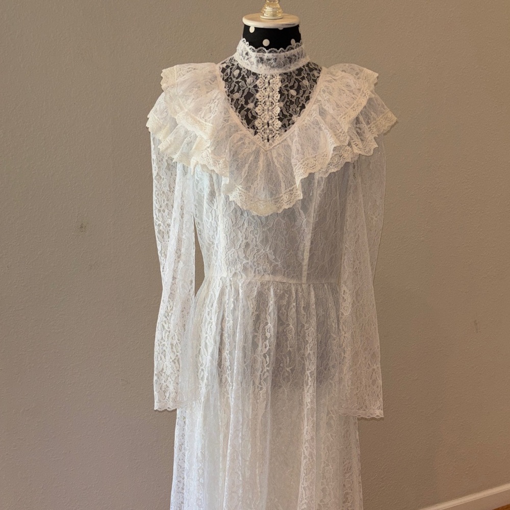 Candi Jones California Vintage Lace Dress